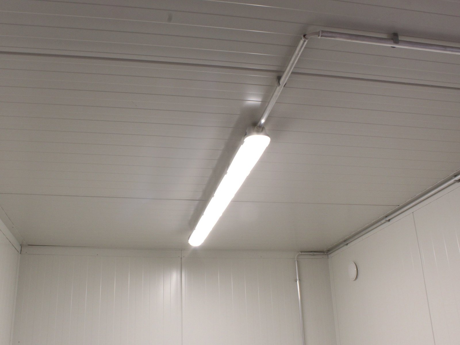 20’ INSULATE CONTAINER, EX-REEFER 4 eristekontti pir eristeilla 3